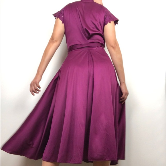 VINTAGE | Ayres by E. Eysen Crochet Wrap Dress - Picture 2 of 14